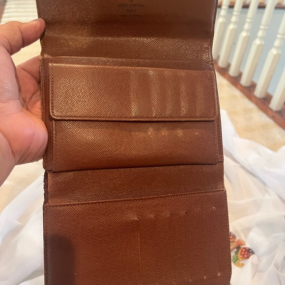 Louis Vuitton Mono Snap Leather Wallet - Picture 6 of 16